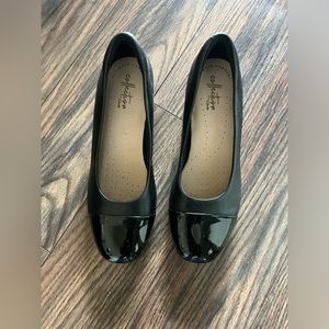 Clark’s ultimate comfort collection size 7.5 NWT black patent pumps, heels